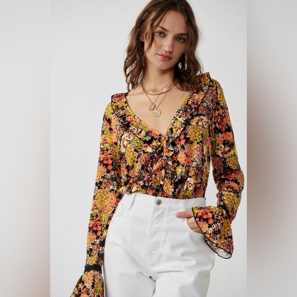 Free People “Heat Wave” Lace Floral Button Bodysuit in “Midnight Combo” Large 🖤 - Picture 2 of 9